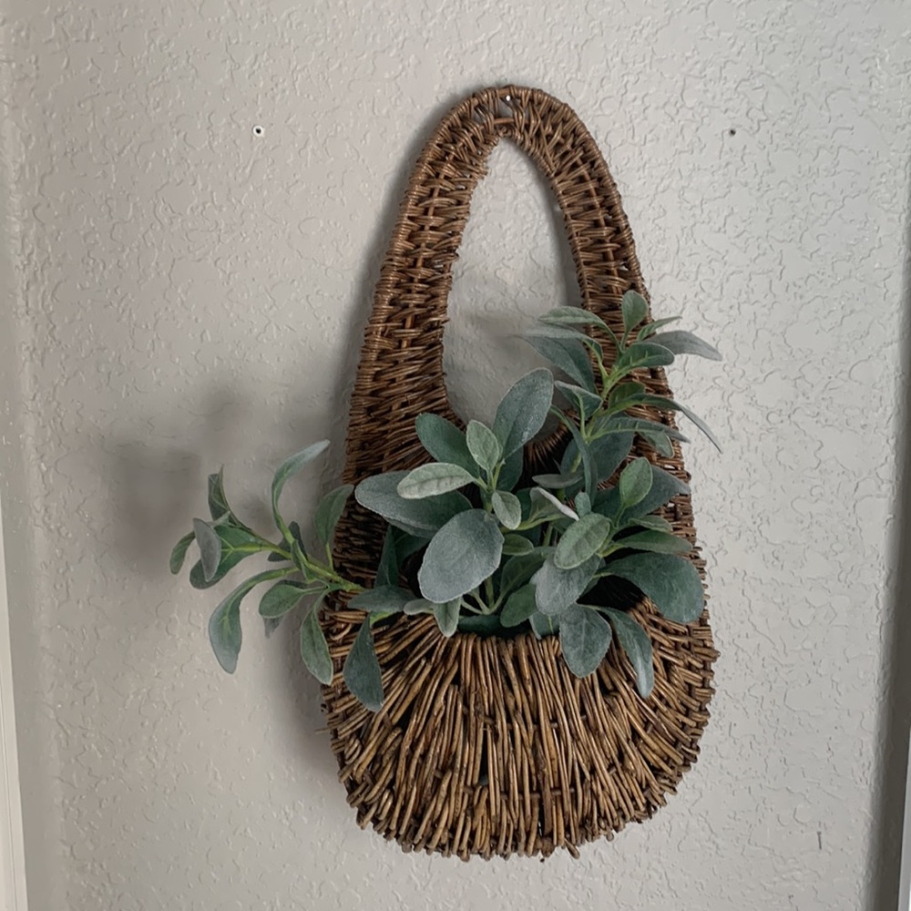 Boho woven hanging wall basket - Picture 2 of 10